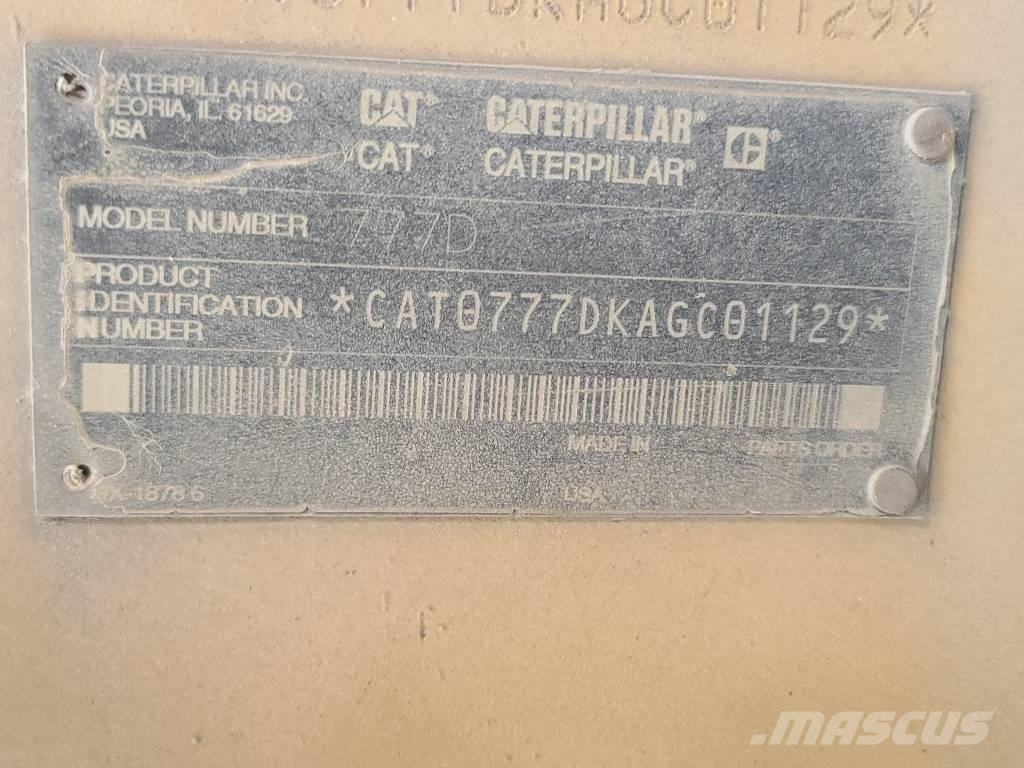 CAT 777 D アーティキュレート式ダンプトラック