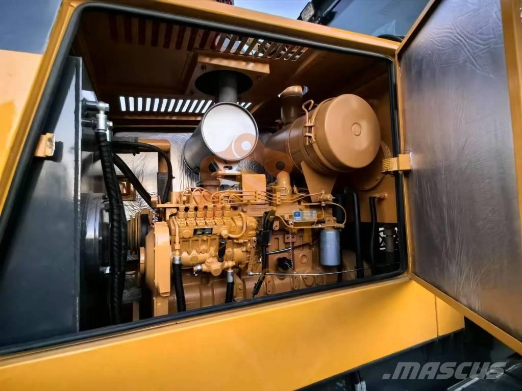 XCMG GR 2153 モーターグレーダー