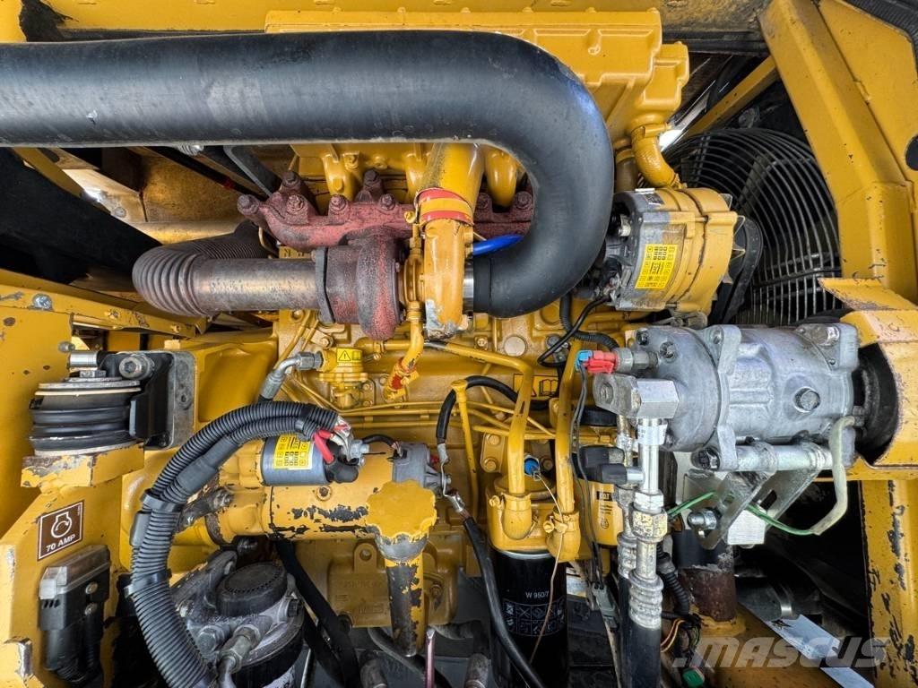 CAT M 315 ホイール式油圧ショベル（パワーショベル・ユンボ・バックホー）