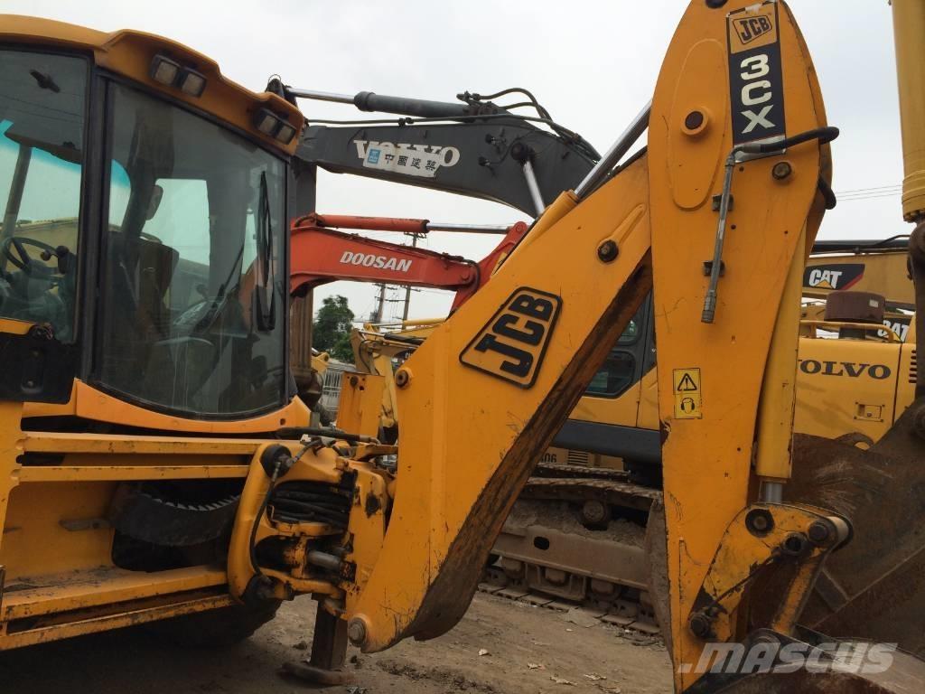 JCB 3CX バックホーローダー