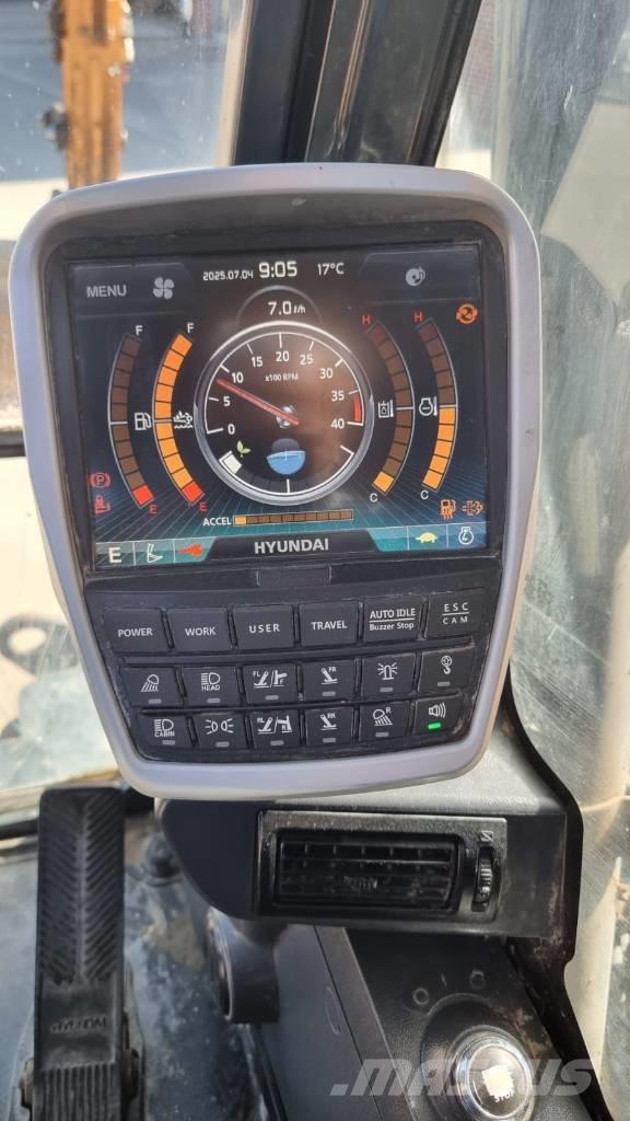 Hyundai HW 140 ホイール式油圧ショベル（パワーショベル・ユンボ・バックホー）