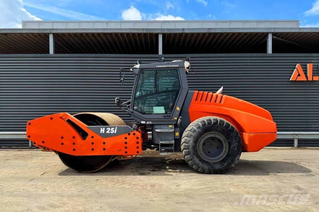 Hamm H 25I 振動ローラ