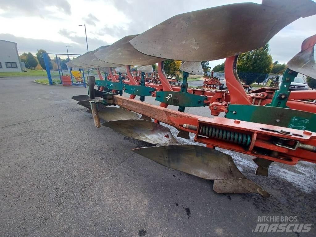 Kverneland 2500S コンベンショナルプラウ