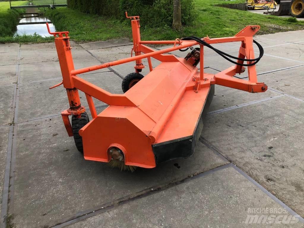 Holaras H-220-V 路面清掃機