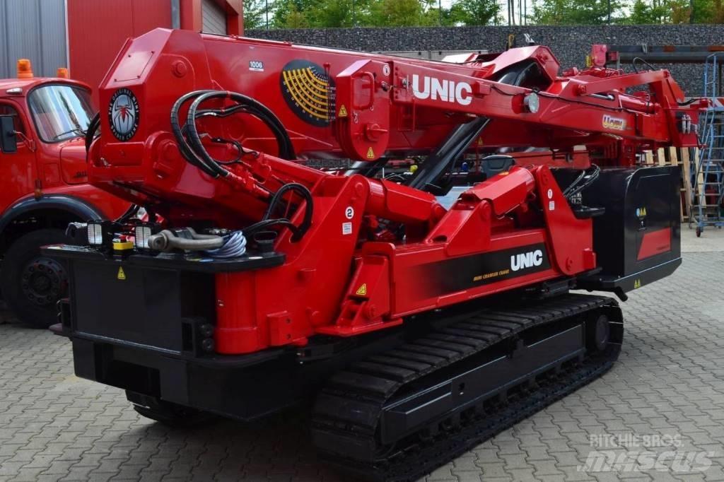 Unic URW-1006 ミニクレーン