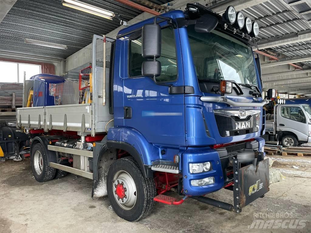 MAN TGM 13.290 4x4 ダンプ