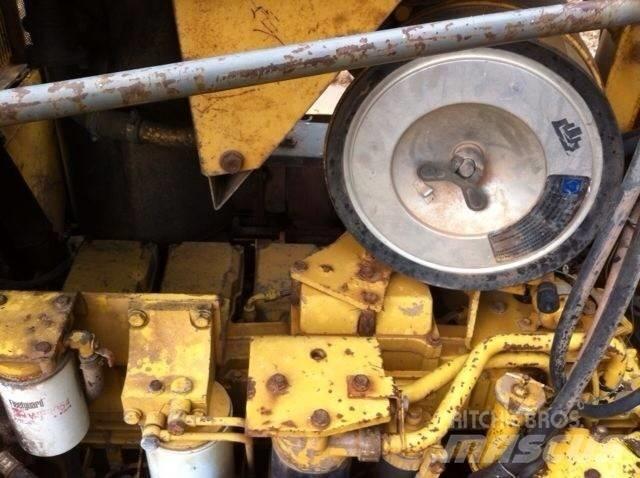 Komatsu D 155a-3 ブルドーザー