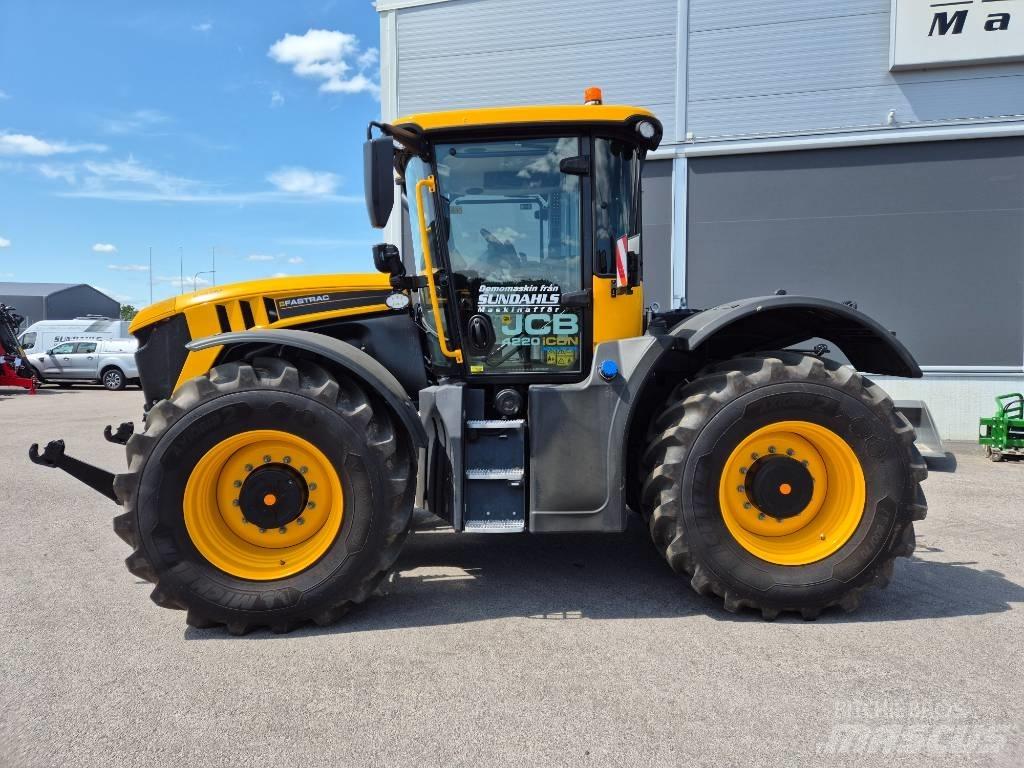 JCB Fastrac 4220 トラクター
