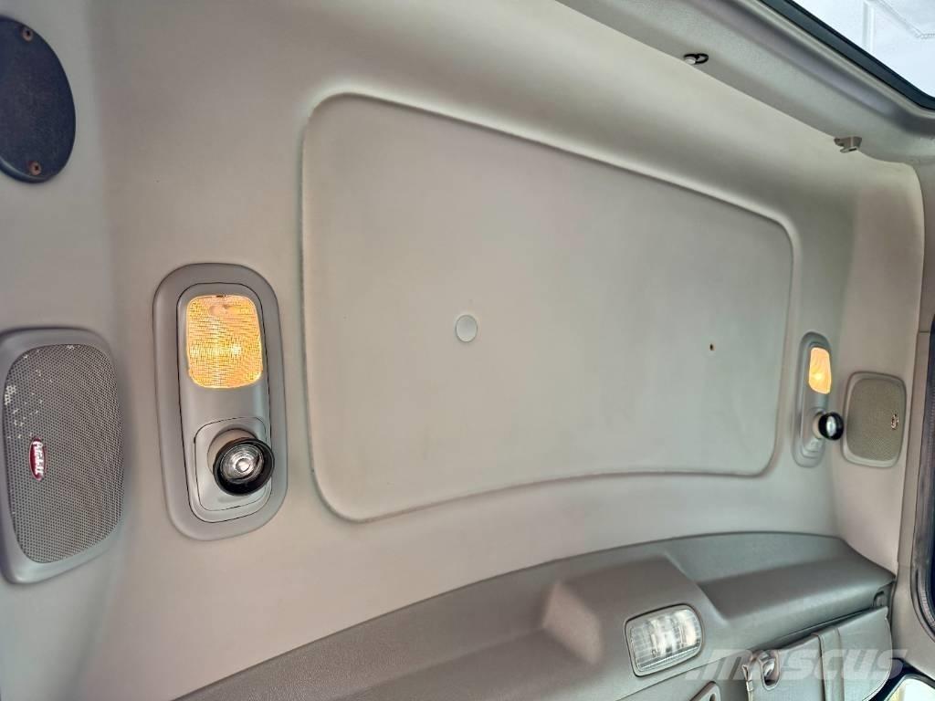 Peterbilt 357 中古トラクターヘッド | トレーラーヘッド