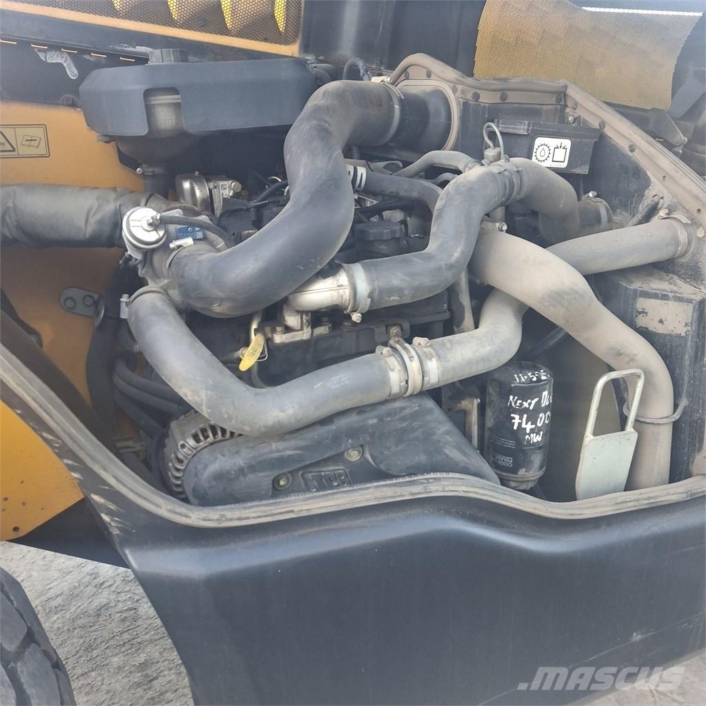 JCB 535-125 テレスコーピックハンドラー