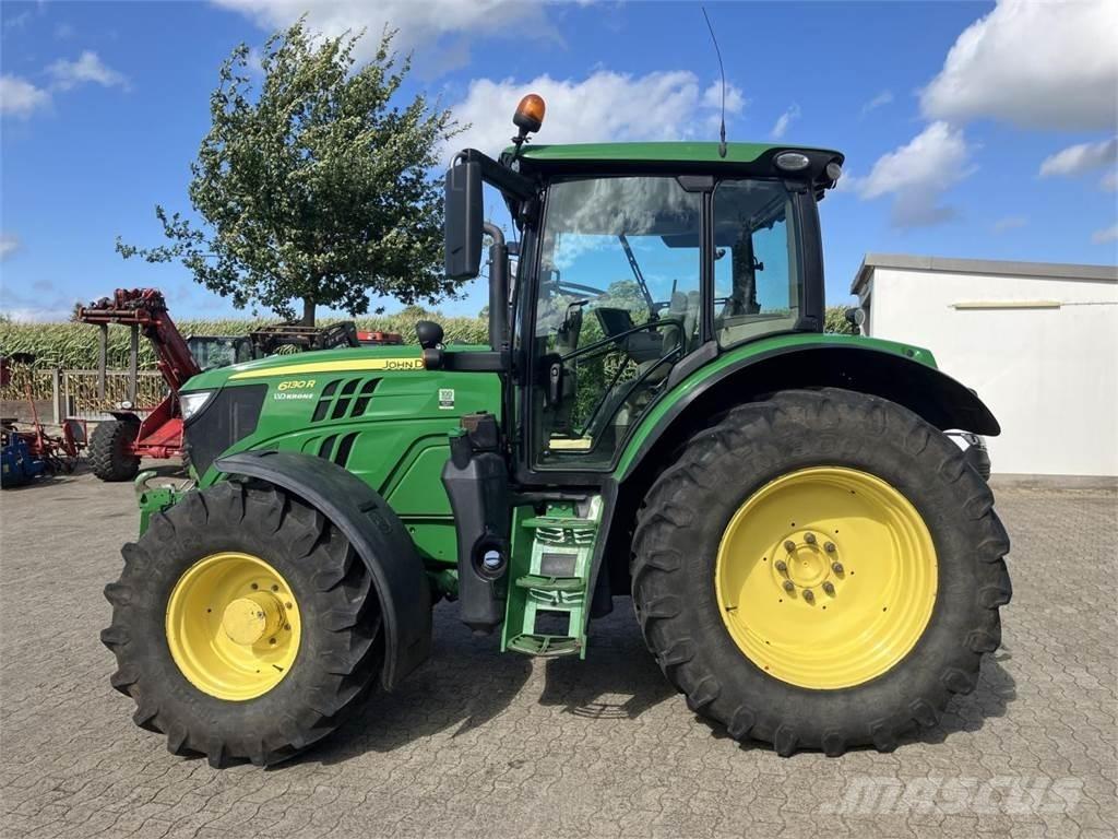 John Deere 6130R トラクター