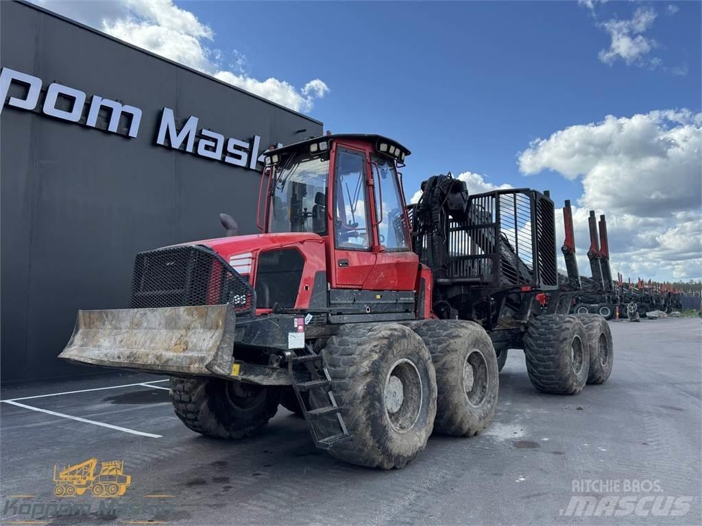 Komatsu 895 フォワーダー