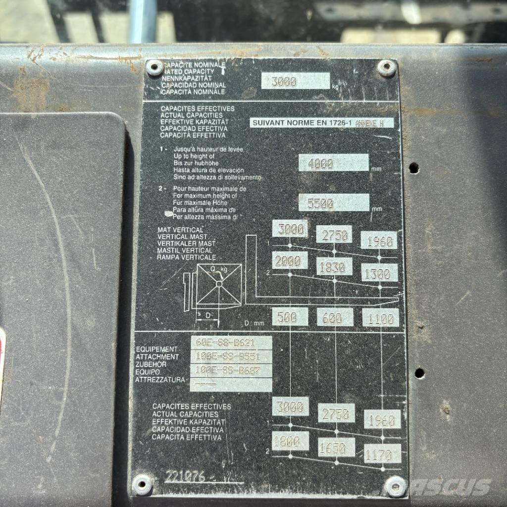 Manitou M 30.4 ラフターテレントラック