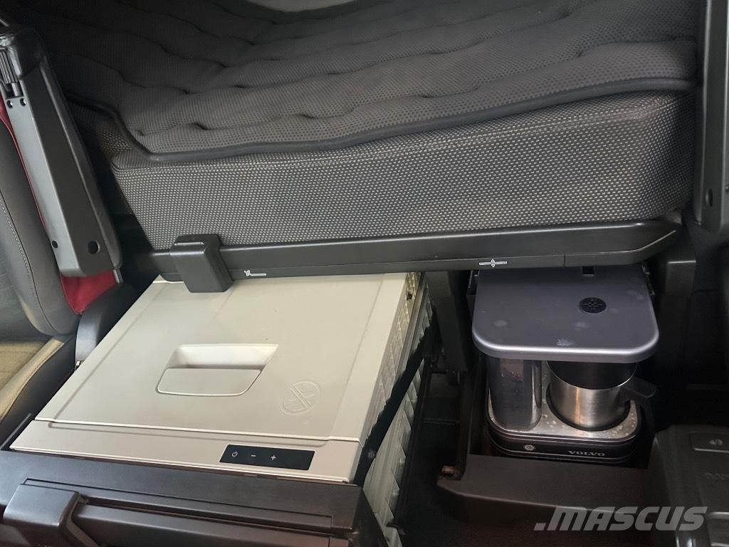 Volvo FH 500 8X4*4 アームロール