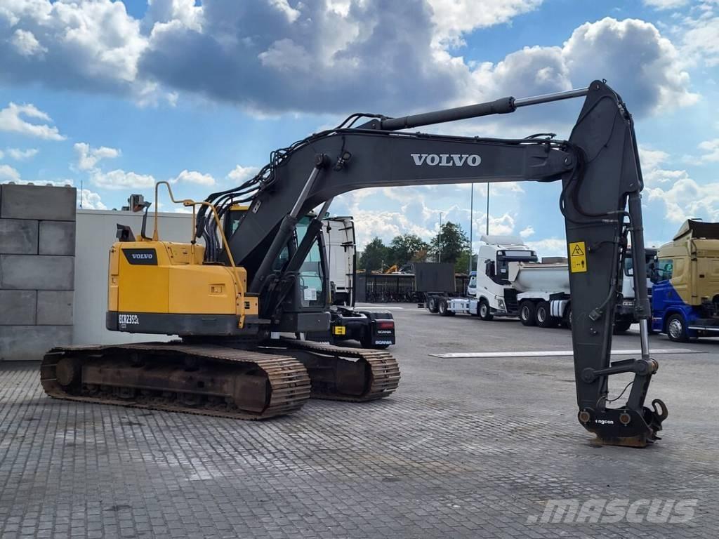 Volvo ECR 235 DL 大型油圧ショベル12t以上（パワーショベル・ユンボ）
