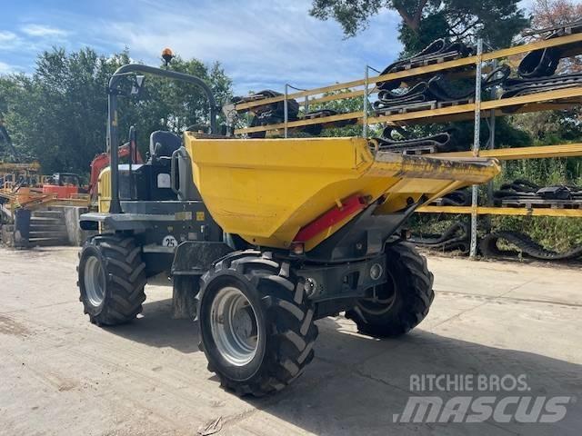 Wacker Neuson DW 60 サイト　ダンプ