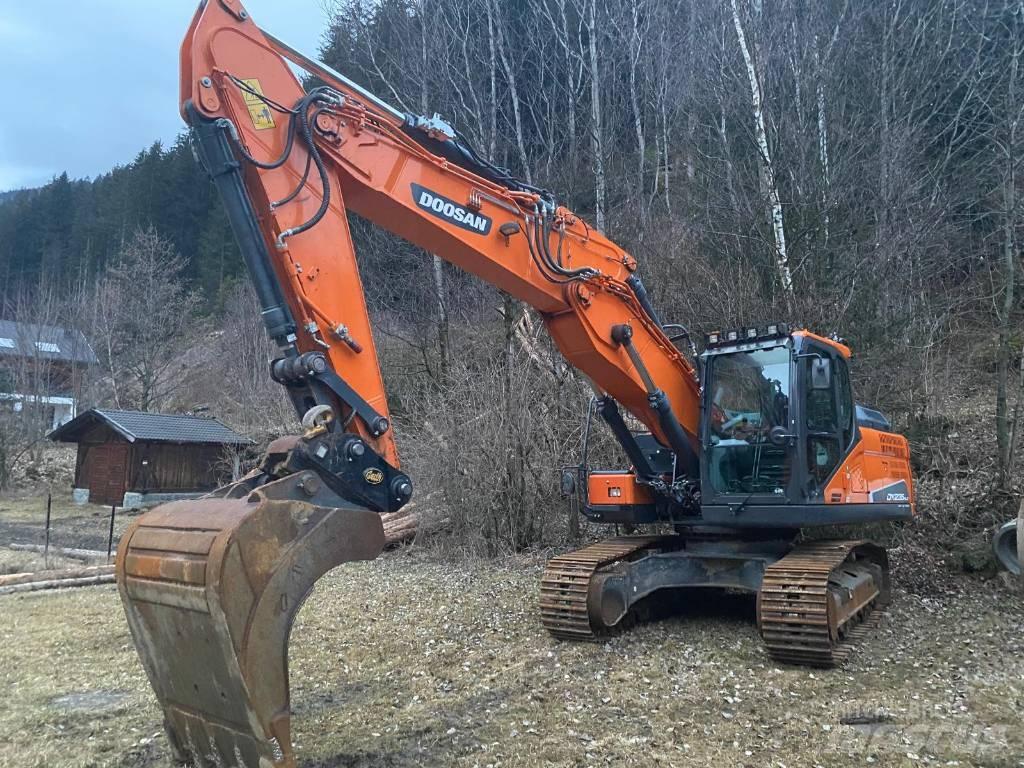 Doosan DX 235 NLC-5 大型油圧ショベル12t以上（パワーショベル・ユンボ）