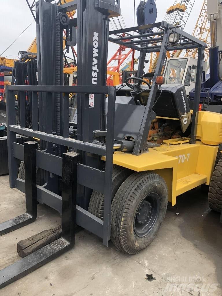 Komatsu 7 Ton ディーゼル・軽油