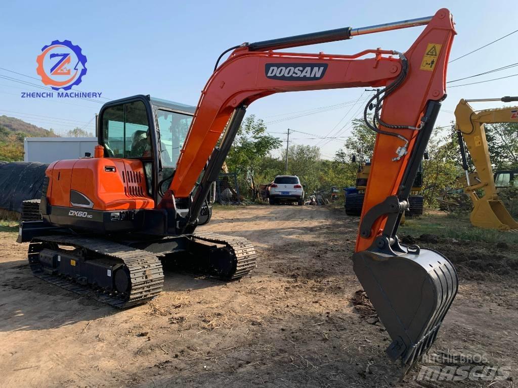 Doosan DX 60 ミニ油圧ショベル 7t以下（ミニユンボ・ミニディガー）