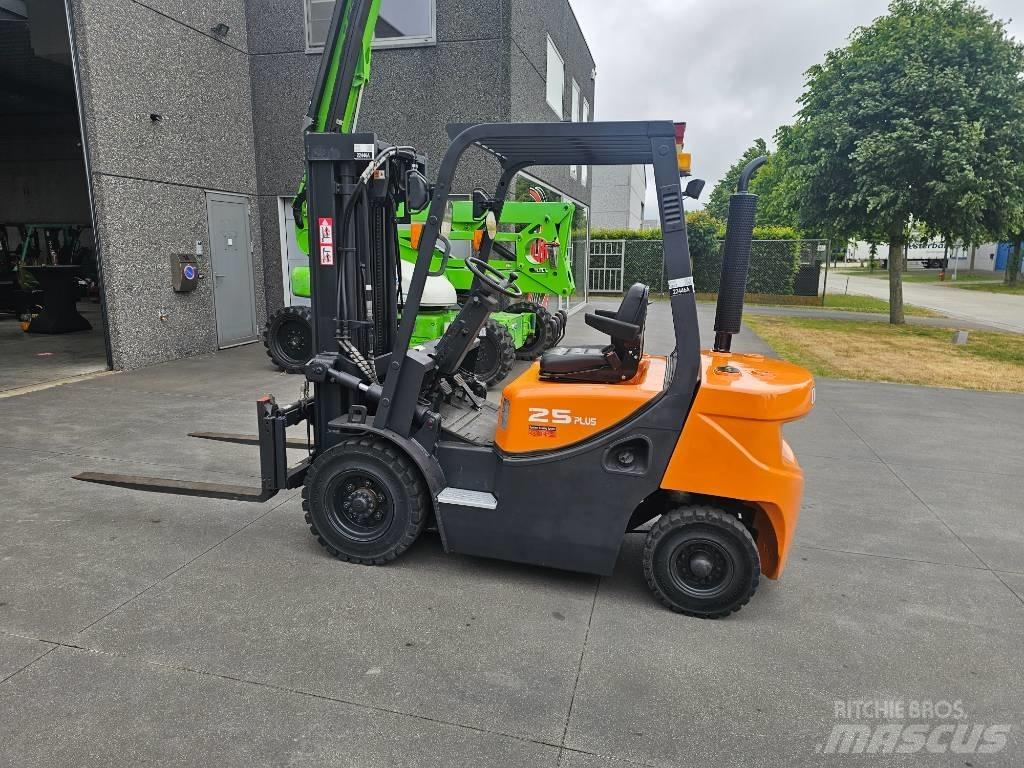 Doosan D 25 G ディーゼル・軽油
