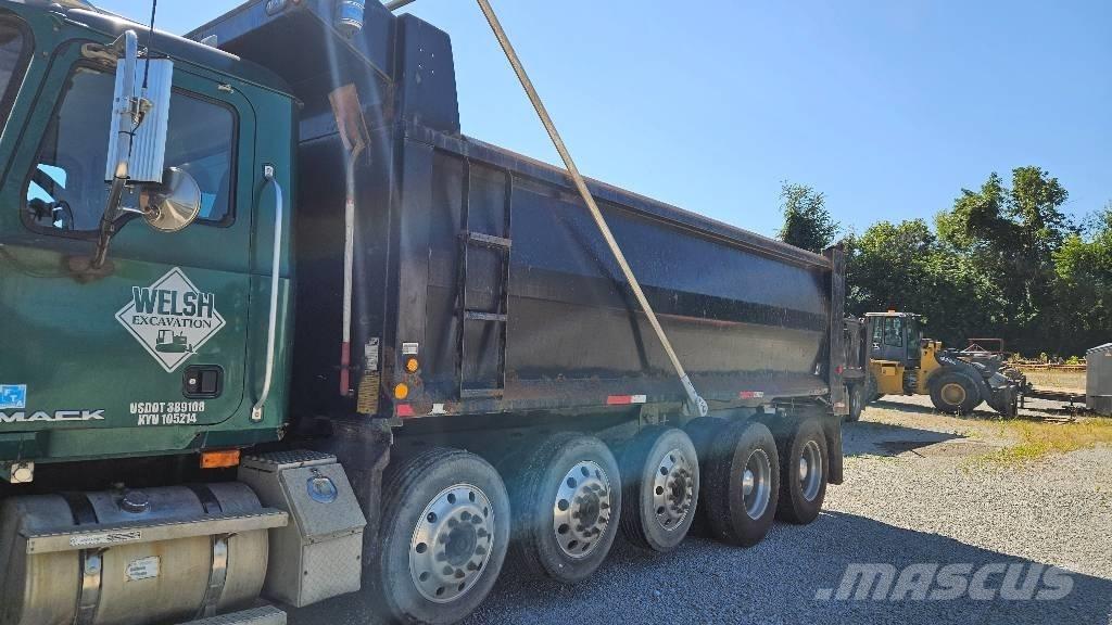Mack CTP613 ダンプ