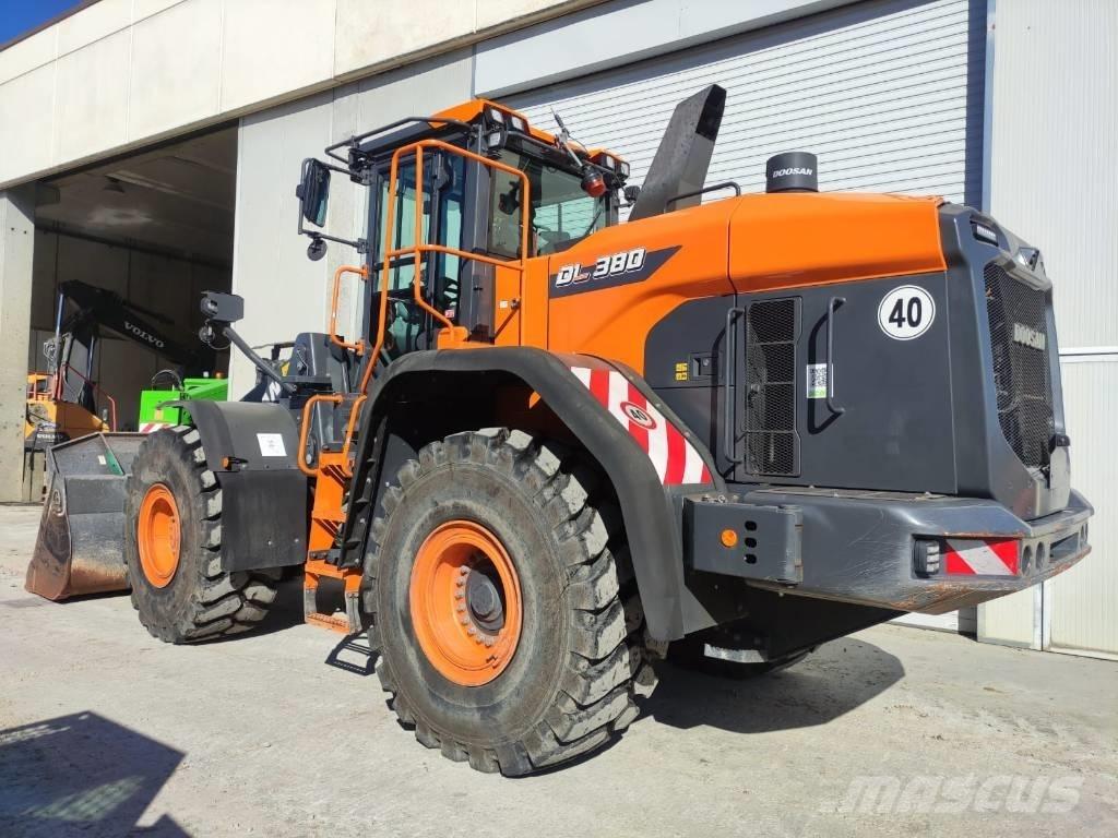 Doosan DL 380-7 ホイールローダー・タイヤショベル
