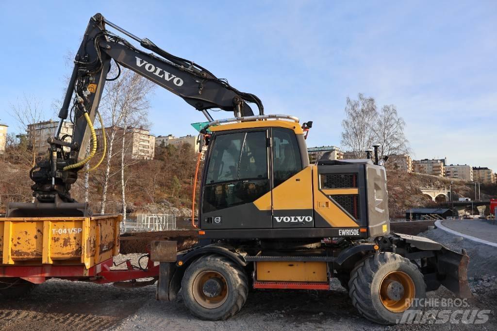 Volvo EWR 150 E ホイール式油圧ショベル（パワーショベル・ユンボ・バックホー）