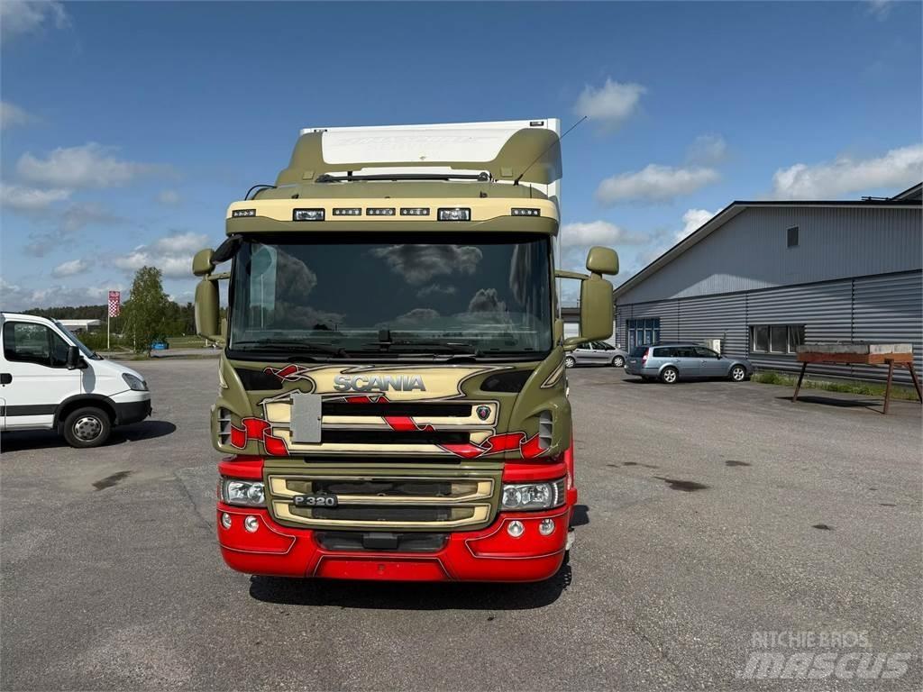 Scania P320 4x2 ボックスボディー、ウイング、箱車