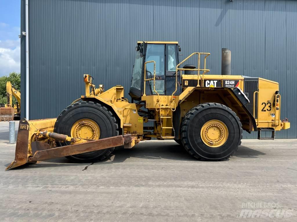 CAT 824 H タイヤ式ブルドーザ