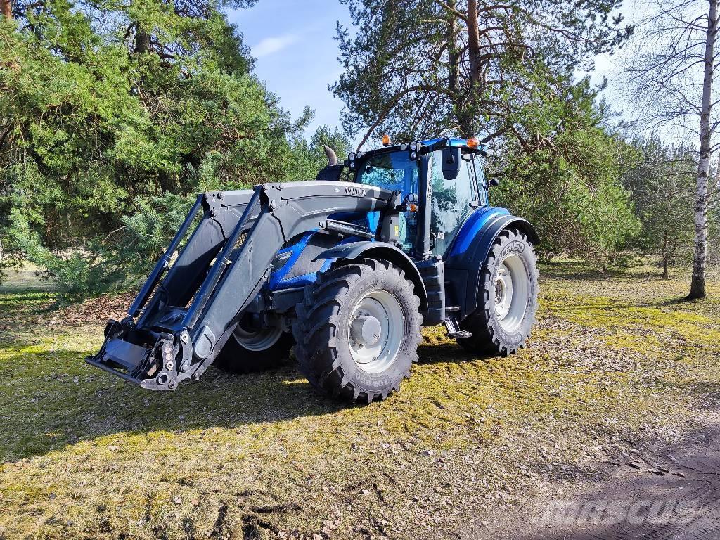 Valtra T 194 Active トラクター