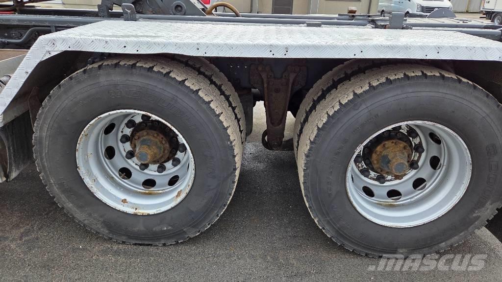 Scania R520 6X4 アームロール