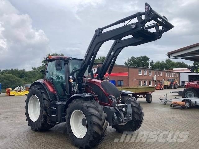 Valtra N155 Active トラクター