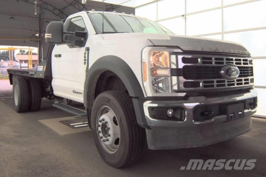 Ford F 600 平ボディー