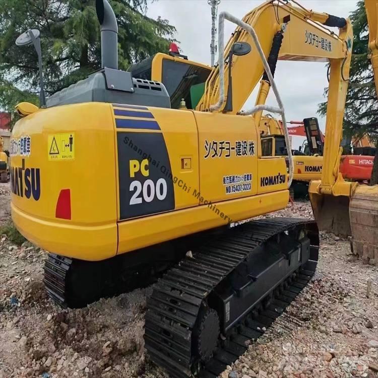 Komatsu 200-8 大型油圧ショベル12t以上（パワーショベル・ユンボ）