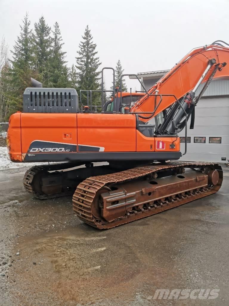 Doosan DX 300 LC-5 大型油圧ショベル12t以上（パワーショベル・ユンボ）