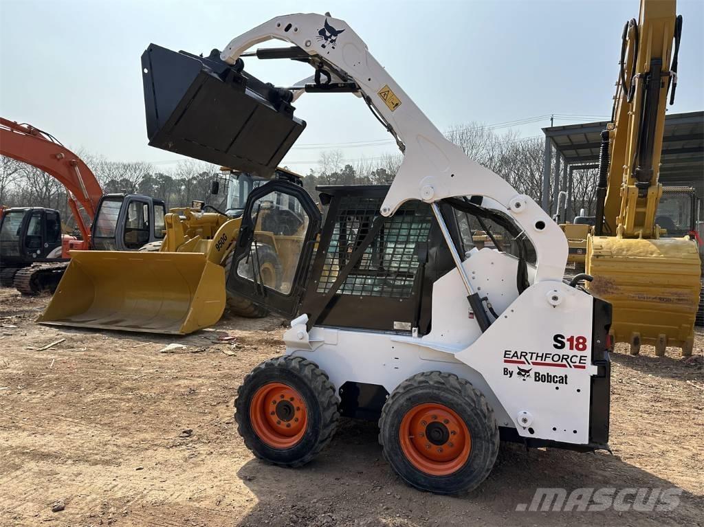 Bobcat S 18 スキッドステアローダー