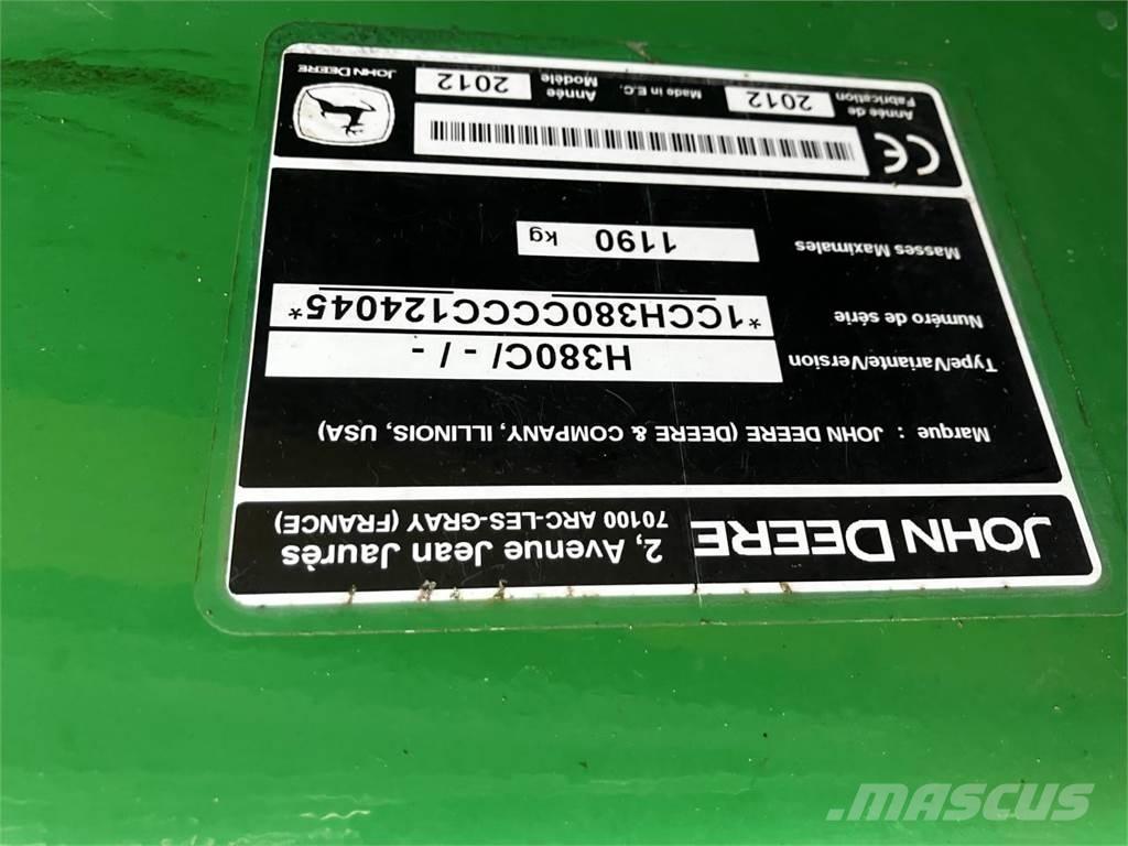 John Deere 6215R トラクター