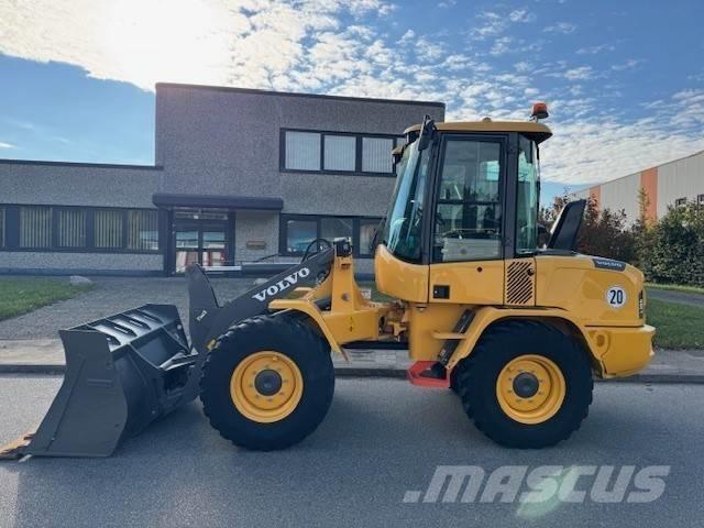 Volvo L 30 G ホイールローダー・タイヤショベル