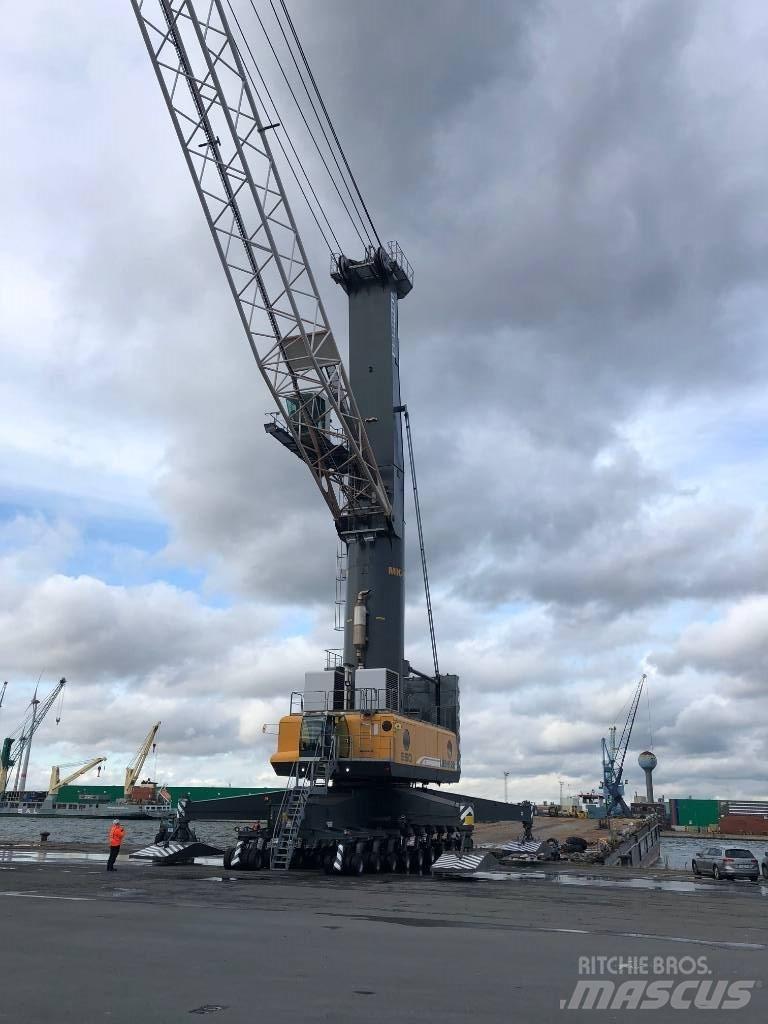 Liebherr LHM550 港湾クレーン