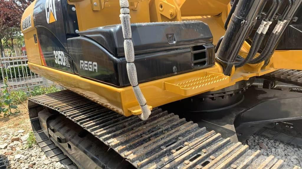 CAT 325D2L 大型油圧ショベル12t以上（パワーショベル・ユンボ）