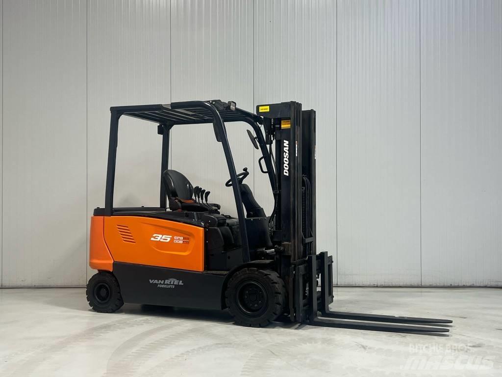 Doosan B35X-7 バッテリーフォークリフト