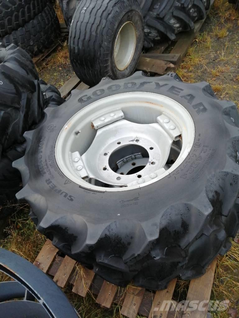 Goodyear 12,4r24 タイヤ、ホイル、リム