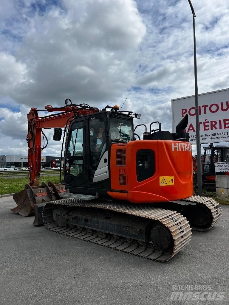 Hitachi ZX 135 US-6 大型油圧ショベル12t以上（パワーショベル・ユンボ）