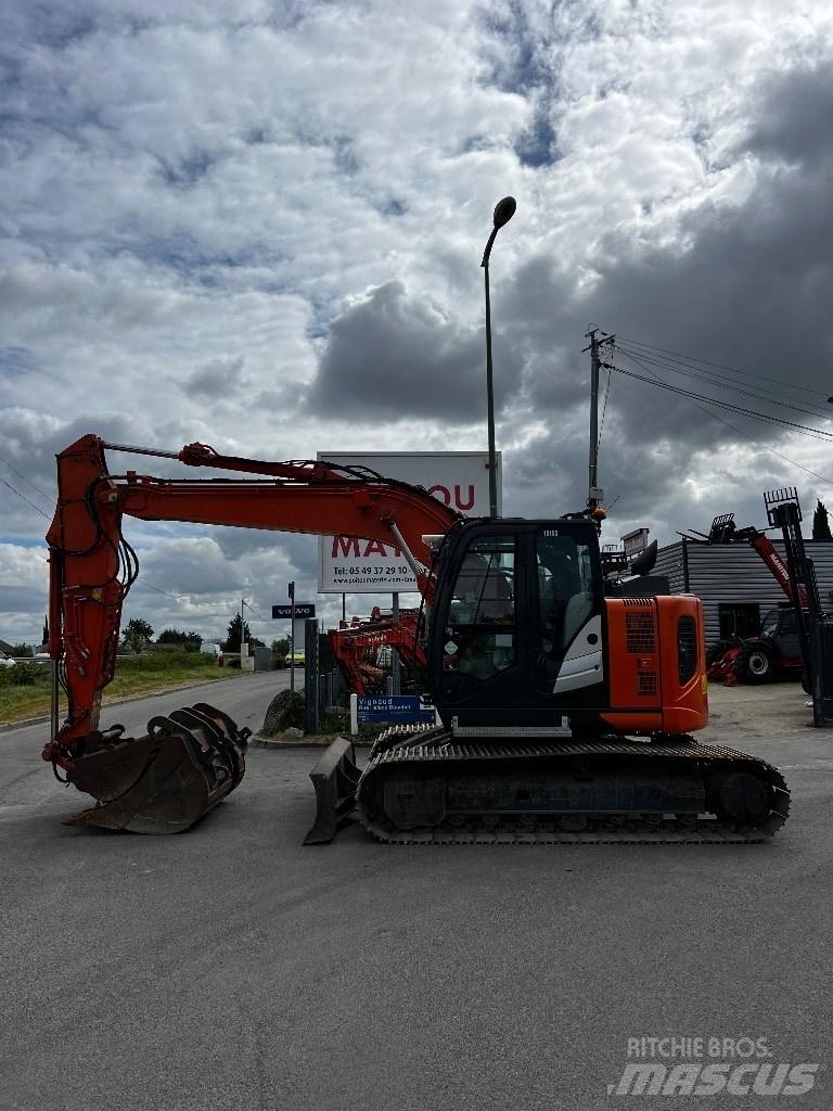 Hitachi ZX 135 US-6 大型油圧ショベル12t以上（パワーショベル・ユンボ）