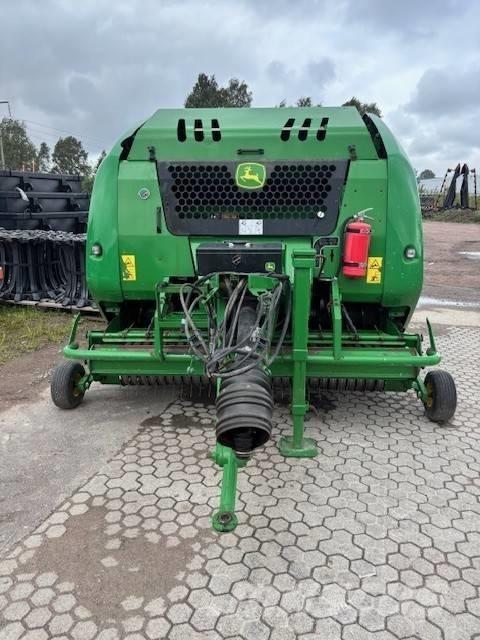 John Deere F 440 R ラウンドベーラー
