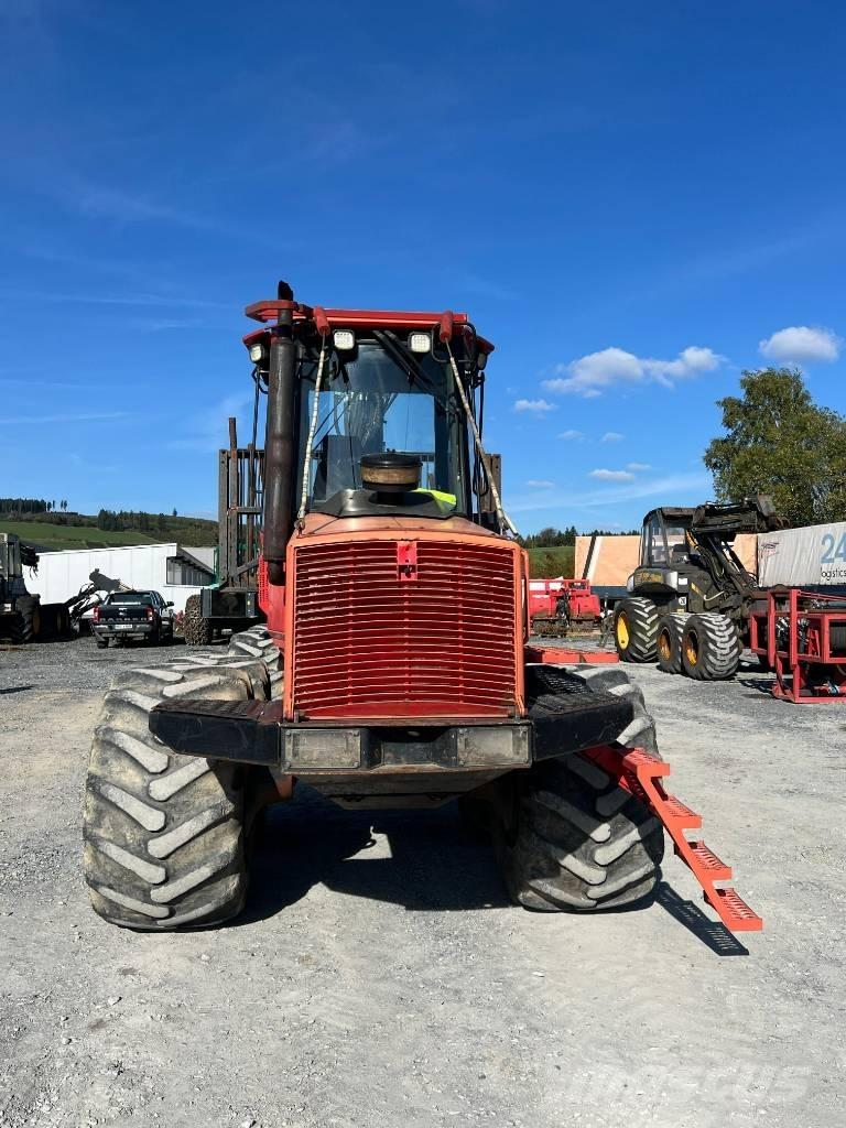 Valmet 840.2 フォワーダー