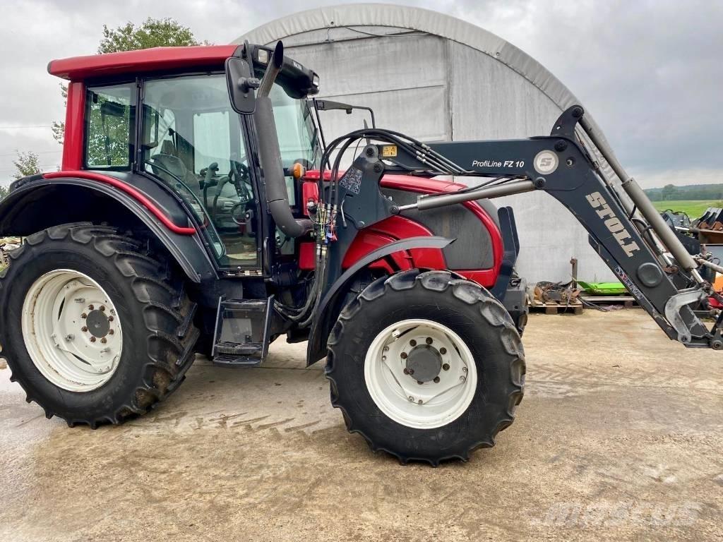 Valtra N 101 HT トラクター