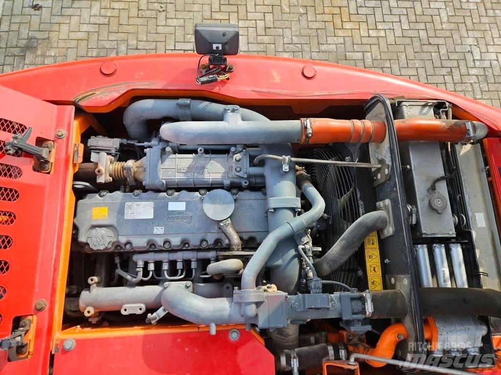 Doosan DX 140 W-3 ホイール式油圧ショベル（パワーショベル・ユンボ・バックホー）