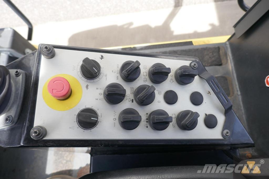 Bomag BW190AD-5 タンデムローラ