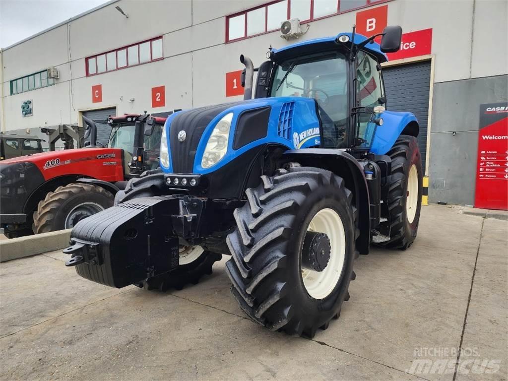 New Holland T8.300 トラクター